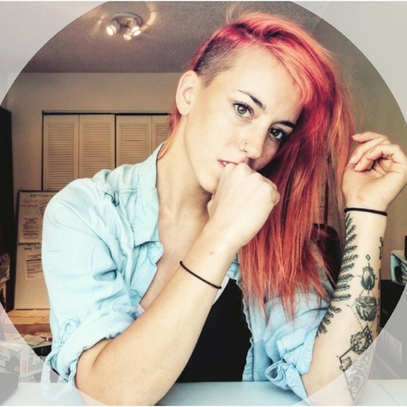 Meet your Posher, Devin - Picture 2 of 7